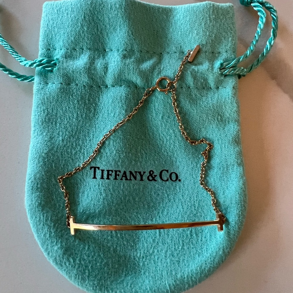 Tiffany & Co. Tiffany T Smile Chain Bracelet 18k Yellow Gold